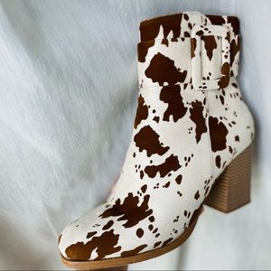 Cammy-3 Cowhide Ankle Boot by Pierre Dumas Size 10 with 3 inch block heel